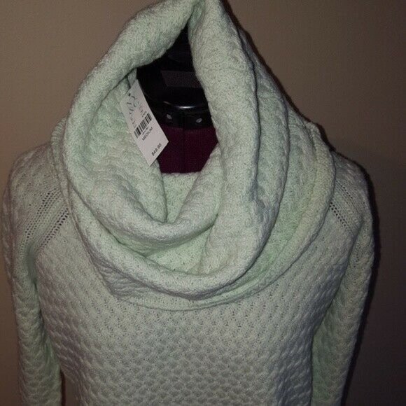 NY &CO beautiful mint color sweater - Picture 5 of 6